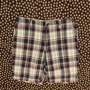 Men’s GAP plaid shorts